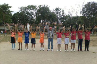 Tổ chức giải bóng đá mini nữ học sinh