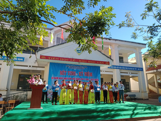 Trường PTDTBT THCS Ngô Quyền tổ chức Lễ mít tinh kỷ niệm 38 năm ngày Nhà giáo Việt Nam (20/11/1982-20/11/2020)