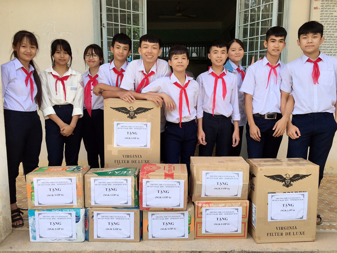 Trường THCS Thị trấn Plei Kần chung tay ủng hộ đồng bào miên trung bị thiên tai