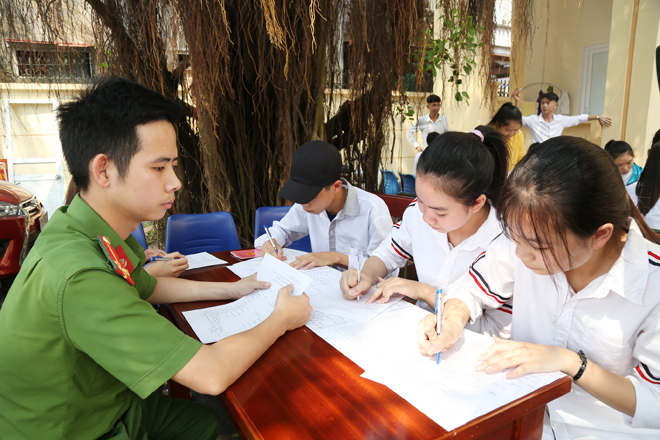 Triển khai cấp căn cước công dân cho học sinh trong độ tuổi đủ 14 tuổi trên địa bàn huyện Ngọc Hồi