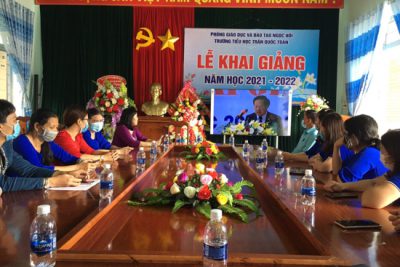 Lễ khai giảng đặc biệt: Gần 15 nghìn học sinh các trường học trên địa bàn huyện dự lễ khai giảng qua truyền hình