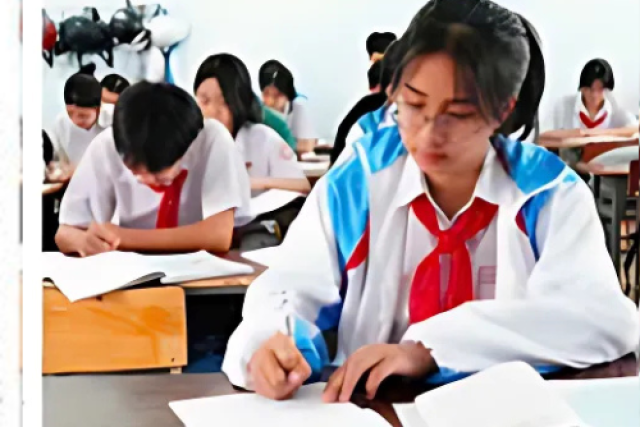 Bạn Liên đội phó học giỏi, yêu thích hoạt động Đội